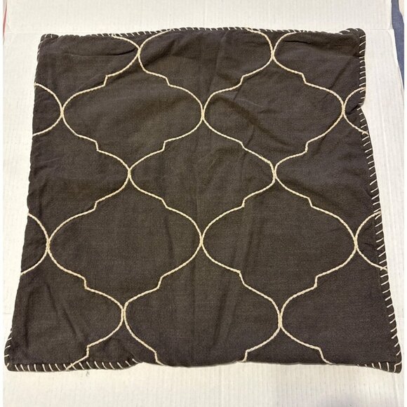 2 Pottery Barn Grey Moroccan Tile Embroidered Pillows Shams 22X22 - Picture 1 of 11